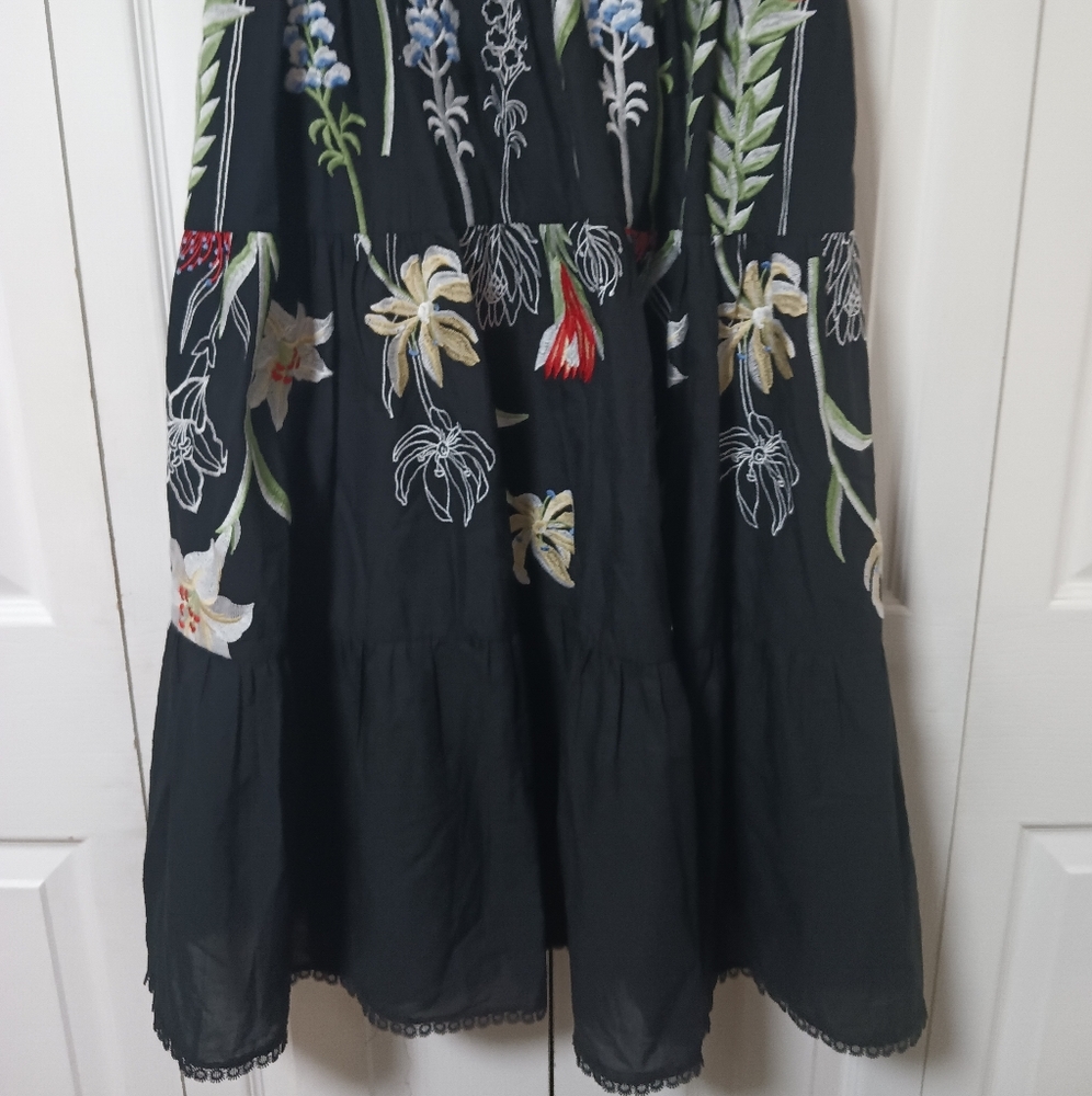Dress The Population Floral Embroidered Tiered Dress - Picture 3 of 10